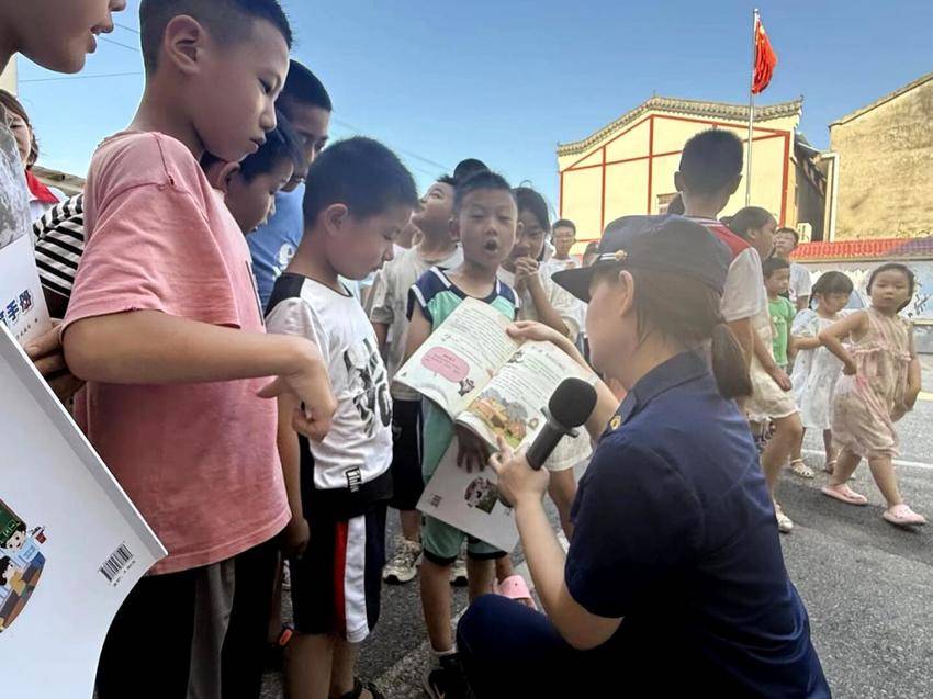 多方联动织密 “四防” 网，爱心托管筑牢安全墙.docx