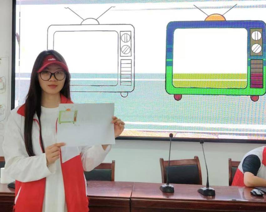 五线谱遇上调色盘：伟德国际victor1946志愿者为儿童打造“音乐+绘画”创新美育课.docx